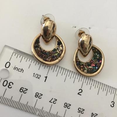 Beautiful gold tone, gemstone, multicolor, gemstone, dangle earring
