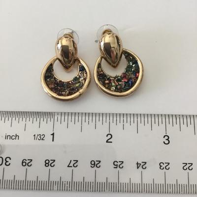 Beautiful gold tone, gemstone, multicolor, gemstone, dangle earring