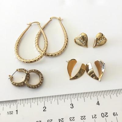 Gold tone hearing lot