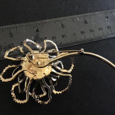 Large Sarah Coventry Brooch