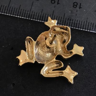 Rhinestone frog pin