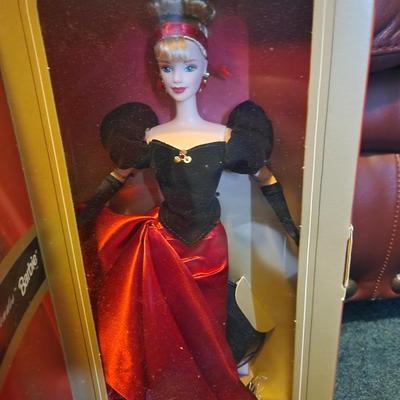 Avon Exclusive Winter Splendor Special Edition Barbie