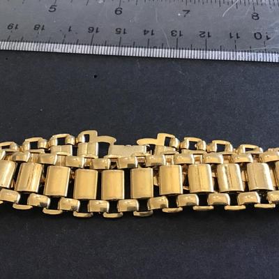 Gold Tone link Bracelet