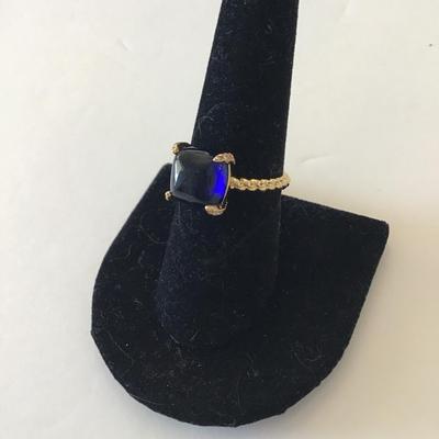 Beautiful fashion ring