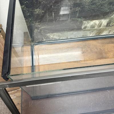 Glass Reptile Enclosure with Mesh Lid