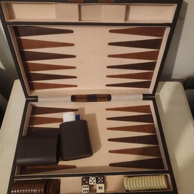 Backgammon box