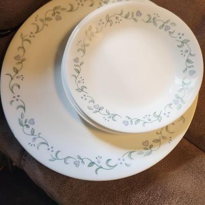 Corelle Heart and Leaf Plate Set