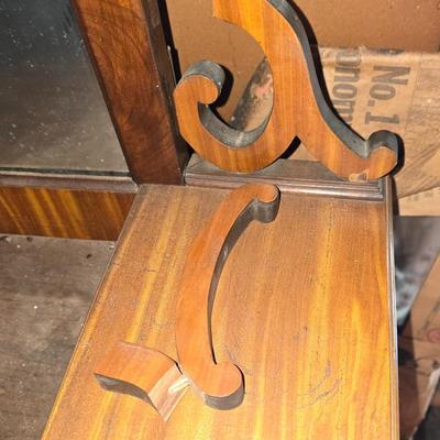 LOT 1: 6 Drawer Dresser, Vanity, and Nightstand