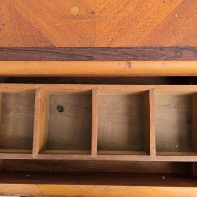LOT 1: 6 Drawer Dresser, Vanity, and Nightstand