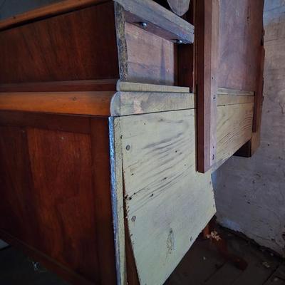 LOT 1: 6 Drawer Dresser, Vanity, and Nightstand