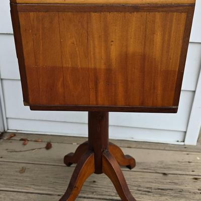 LOT 1: 6 Drawer Dresser, Vanity, and Nightstand