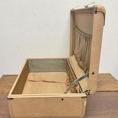 Sale Photo Thumbnail #743: Some wear marks on the outside and a liquid stain on the inside, handle is in great shape and latches work as expected. No Keys. Size is approx. 21" x 14" x 8".