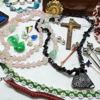 Costume jewelry, cameo belt and jewelry boxes