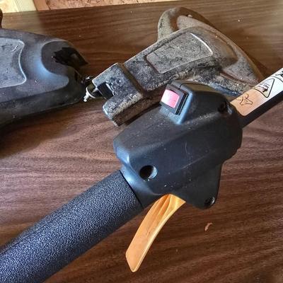 26cs Homelite weeder with extra string and 1 1/4 gas can