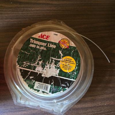 26cs Homelite weeder with extra string and 1 1/4 gas can