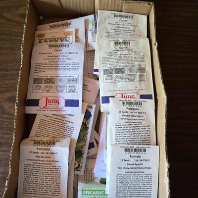 Flowers - Landscaping - Gardening books with flower and vegetable seed packets (some past date)