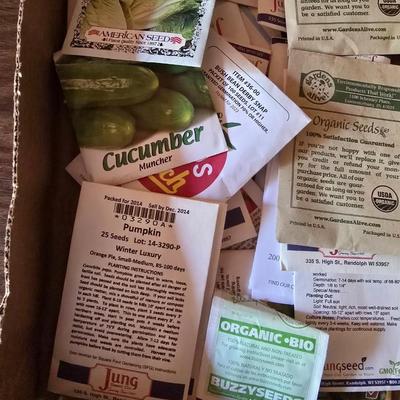 Flowers - Landscaping - Gardening books with flower and vegetable seed packets (some past date)