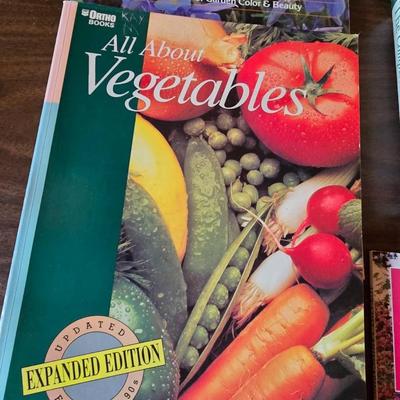 Flowers - Landscaping - Gardening books with flower and vegetable seed packets (some past date)