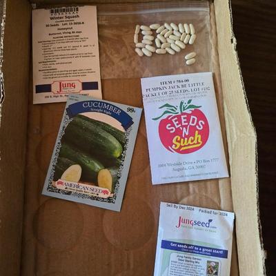 Flowers - Landscaping - Gardening books with flower and vegetable seed packets (some past date)