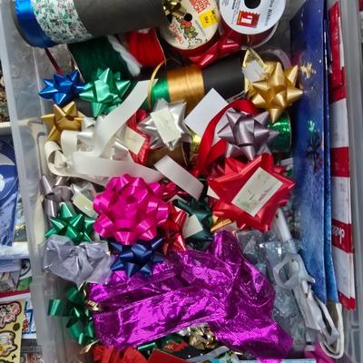 Wrapping paper - Bows - Gift labels - Greeting cards in two long lidded totes and more !