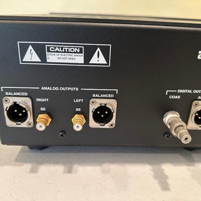 Audio Research Reference CD7 Vacuum Tube CD Player with Remote & Manual
