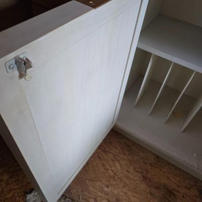 Cute vintage farm style storage cabinet - could use re-finishing