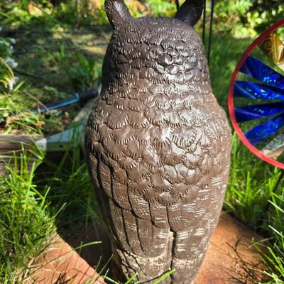 Garden decor - Large Pray owl - wind spinner - and decorative garden stake