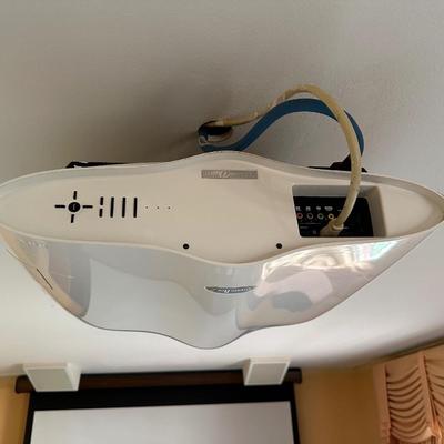 DreamVision DreamBee 2 Full HD 1080p Projector – Remote, Ceiling Mount & Manual, Low Hours