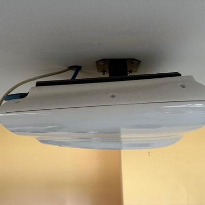 DreamVision DreamBee 2 Full HD 1080p Projector – Remote, Ceiling Mount & Manual, Low Hours