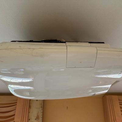 DreamVision DreamBee 2 Full HD 1080p Projector – Remote, Ceiling Mount & Manual, Low Hours