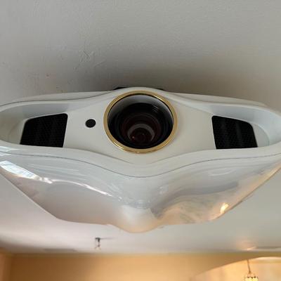 DreamVision DreamBee 2 Full HD 1080p Projector – Remote, Ceiling Mount & Manual, Low Hours