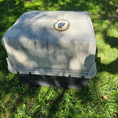 Plastic Doghouse - also great for cats! or shelter for angry spouse too!