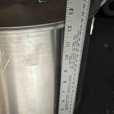 Large frying pot - Turkey fryer