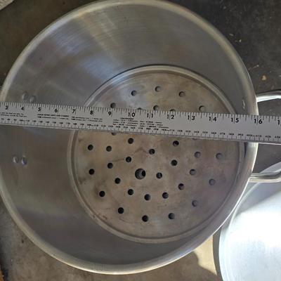 Large frying pot - Turkey fryer
