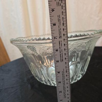 Punch Bowl and Glasses with cup hooks