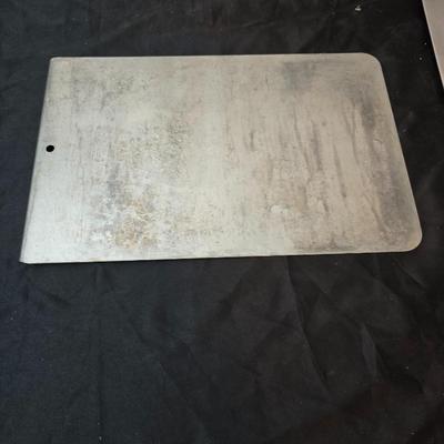 Metal baking pans and cookie sheets with measuring cups - sweet sweet baking!