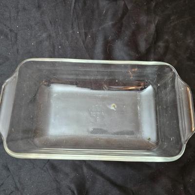 Glass pyrex Baking pans and pie pans