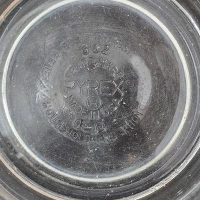 Glass pyrex Baking pans and pie pans