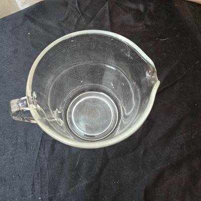 Glass pyrex Baking pans and pie pans