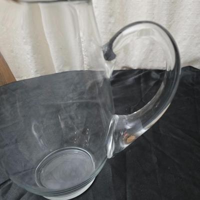 Large clear glass water pitcher with 6 stemmed glasses