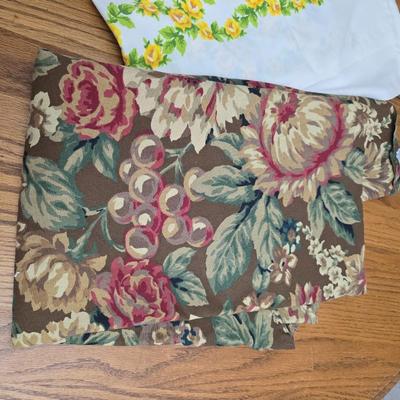 Decorative Table cloths