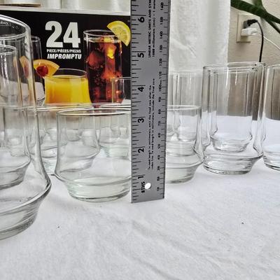 24 piece Libbey Impromptu glasses - Complete set