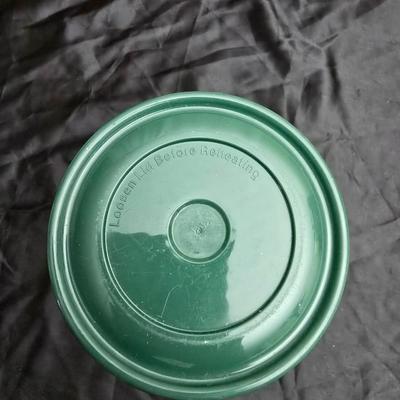 Variety of plastic Food storage containers with lids