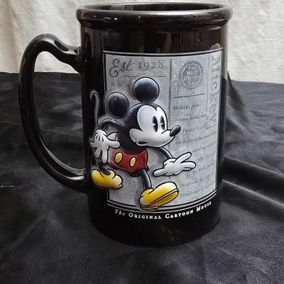 Collectible character mugs - Tom & Jerry - Mickey Mouse - frosted Mcdonalds cups