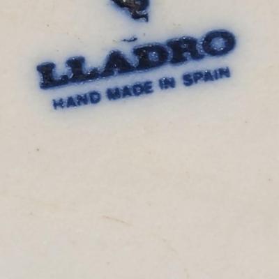 Lladro Porcelain Figurine 'Girl Watering' #1354