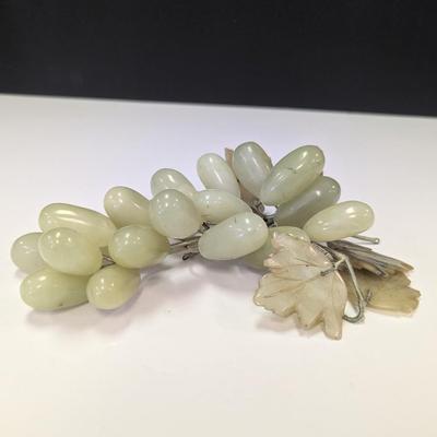 Vintage Jade Green Grape Cluster With Stone Leaves