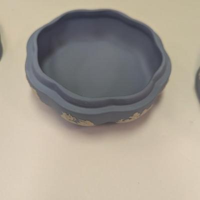 Vintage Wedgwood Jasperware Blue Container & Powder Spiked Knob Box