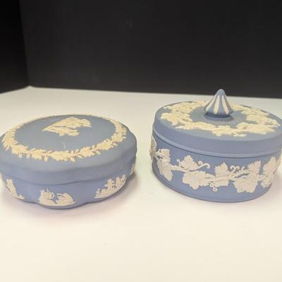 Vintage Wedgwood Jasperware Blue Container & Powder Spiked Knob Box
