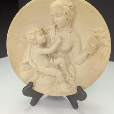 Vintage 1979 Serene Madonna Modesto Alabaster Plate