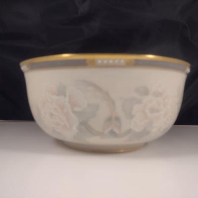 Lenox USA McKinley Pattern Salad Bowl- Approx 8 1/2" in Diameter